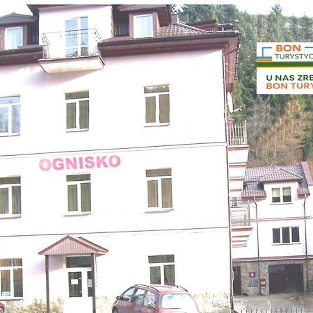 Готель Osrodek Wypoczynkowy Ognisko Криниця-Здруй Екстер'єр фото